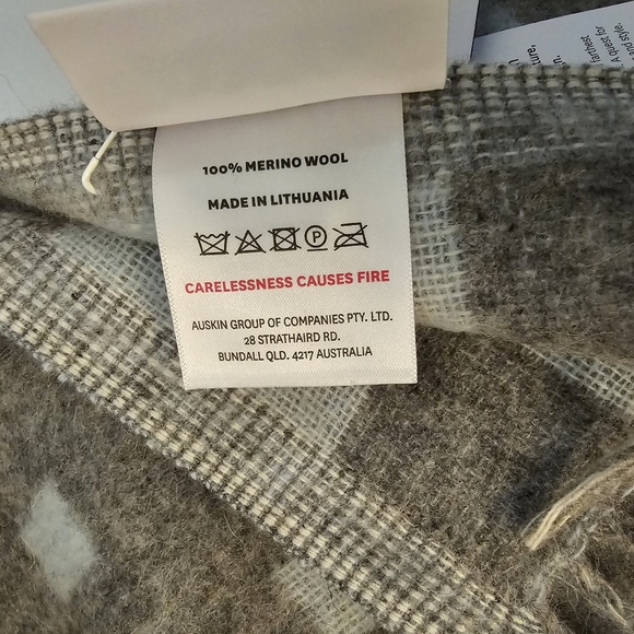 Fibre By Auskin Merino Wool Throw Blanket Gray Seamist - Picture 13 of 16